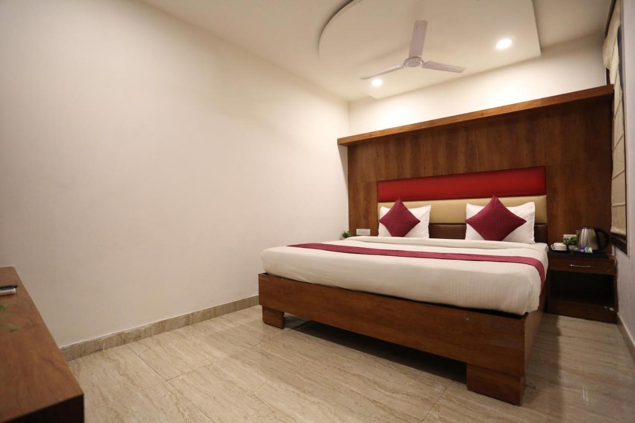 Hotel Sm Suits Near Delhi Airport-Unit By Grand Urban Luxury New Delhi Exterior foto
