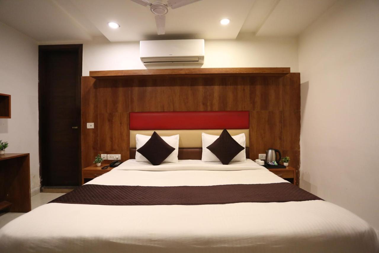 Hotel Sm Suits Near Delhi Airport-Unit By Grand Urban Luxury New Delhi Exterior foto