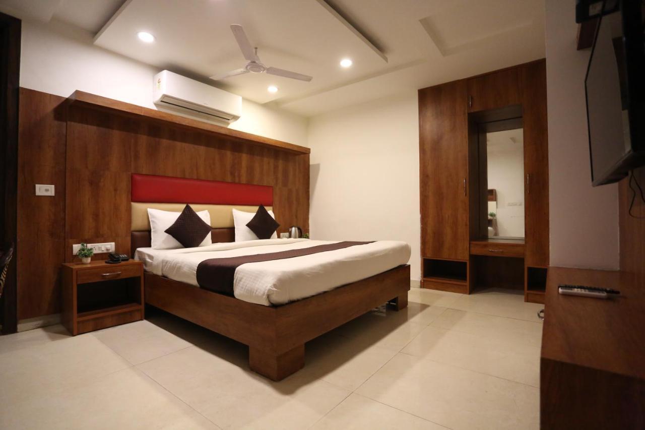 Hotel Sm Suits Near Delhi Airport-Unit By Grand Urban Luxury New Delhi Exterior foto