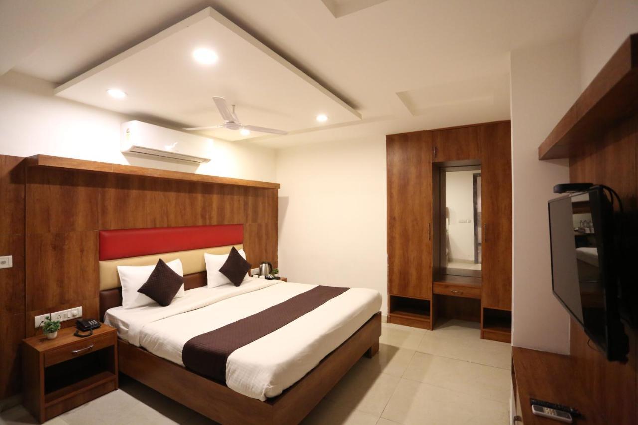 Hotel Sm Suits Near Delhi Airport-Unit By Grand Urban Luxury New Delhi Exterior foto