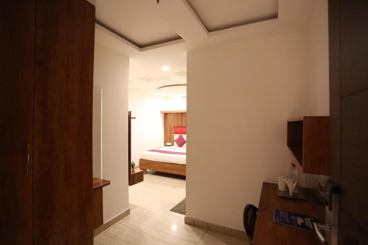 Hotel Sm Suits Near Delhi Airport-Unit By Grand Urban Luxury New Delhi Exterior foto