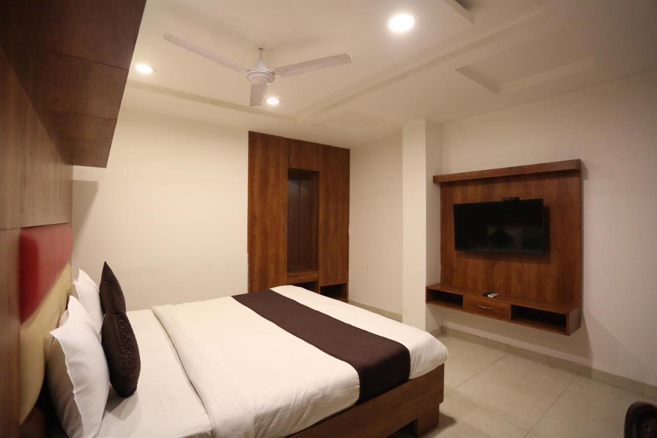 Hotel Sm Suits Near Delhi Airport-Unit By Grand Urban Luxury New Delhi Exterior foto