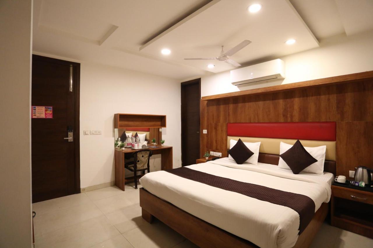Hotel Sm Suits Near Delhi Airport-Unit By Grand Urban Luxury New Delhi Exterior foto